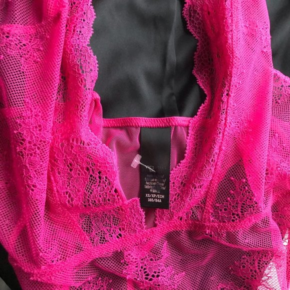 NEW VS  VERY SEXY Keyhole Lace Teddy Small - Picture 5 of 12